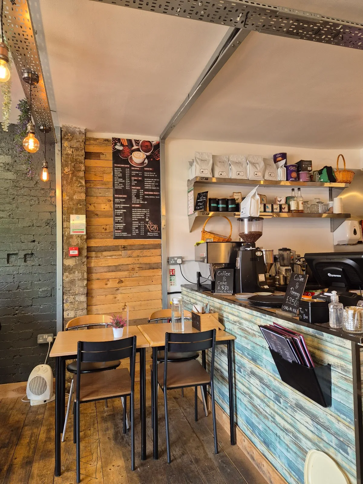 Cafe M2B & Takeaway
