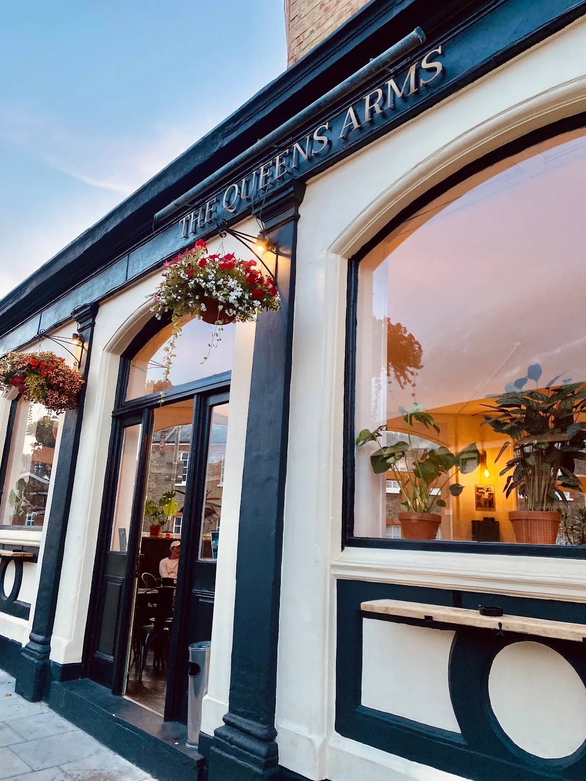 Queenstown Social