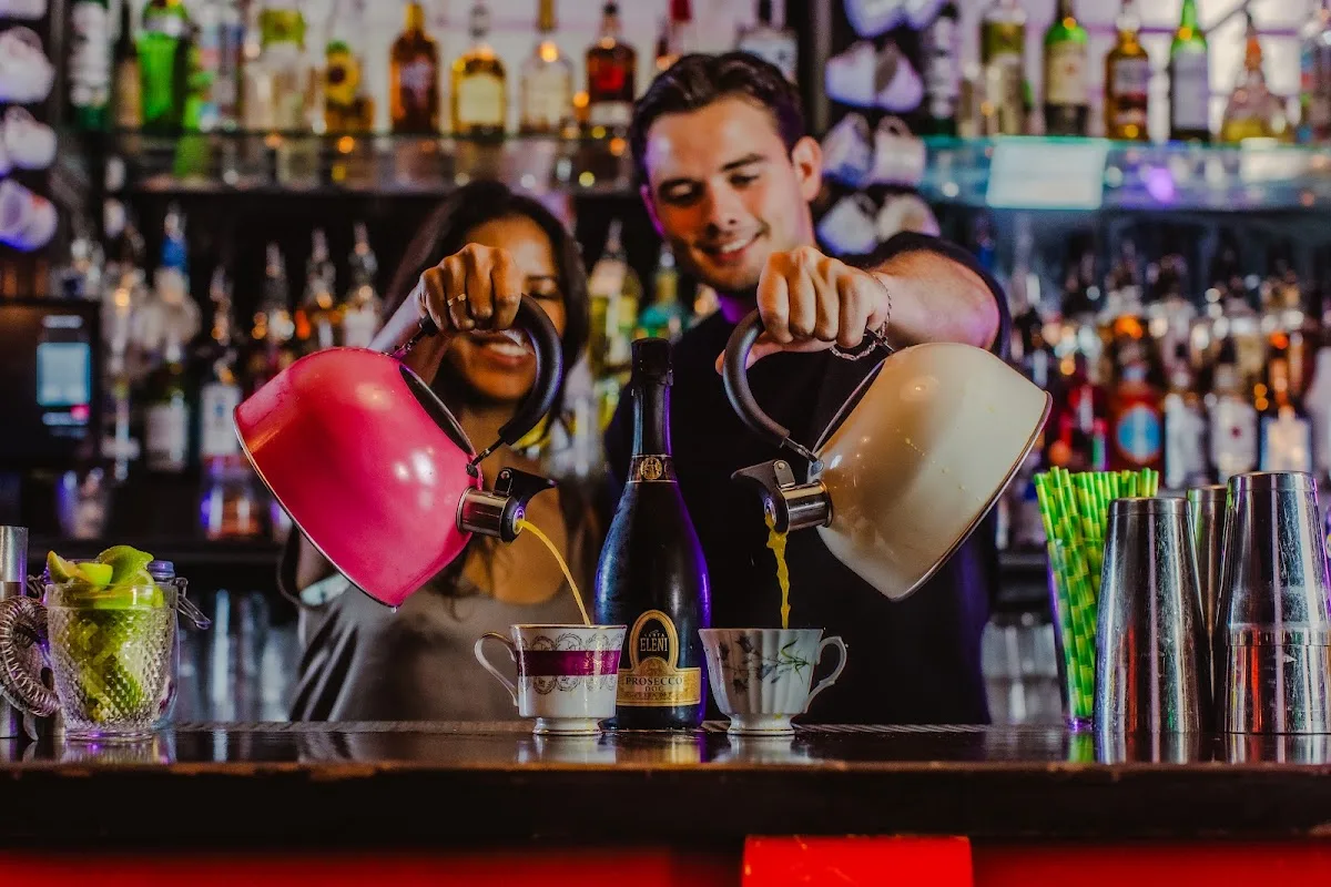 Simmons Bar | Greek Street