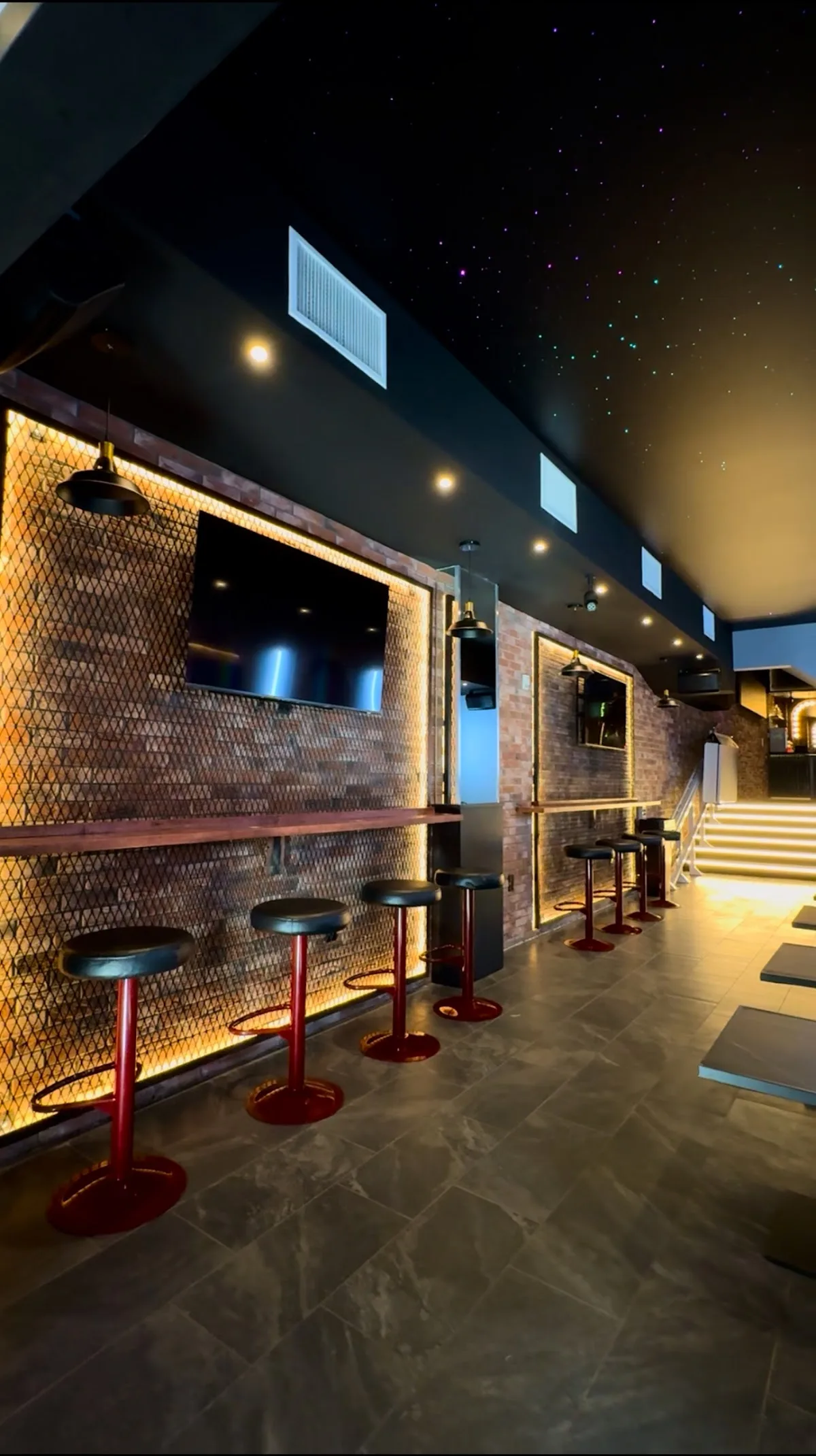 Lucky Bar