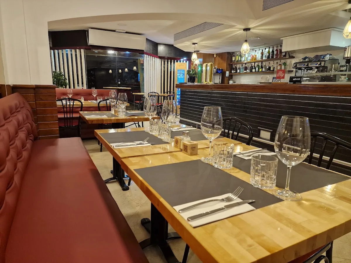 CUINA DE L'AVIA (Sushi & Mediterranean)