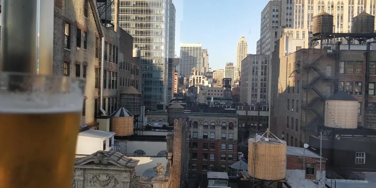 Up On 20 Rooftop Lounge