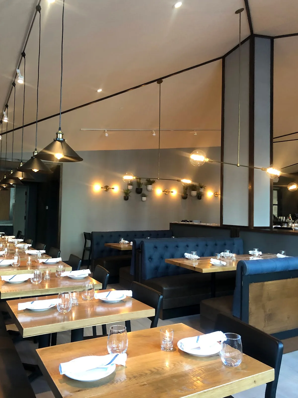 Emmy Squared Pizza: Shaw