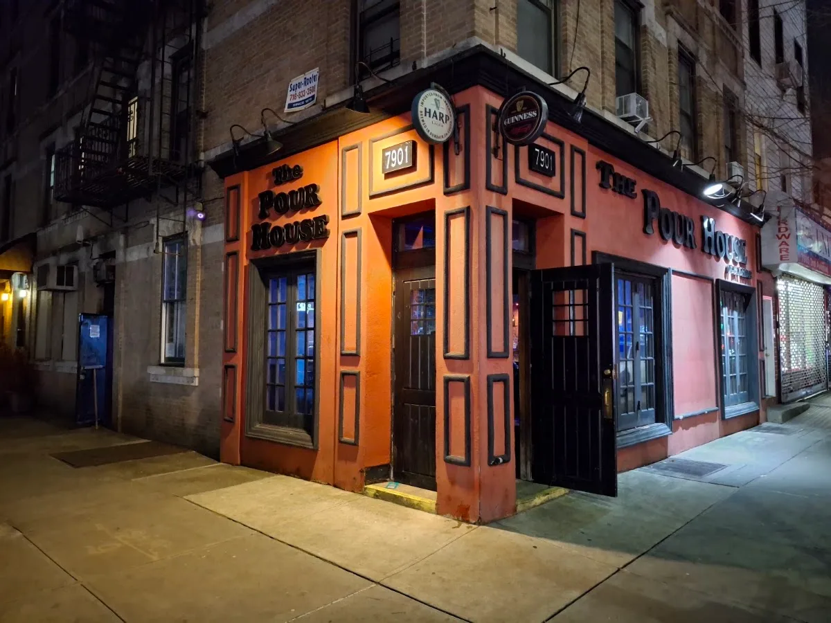 Pour House of Bay Ridge