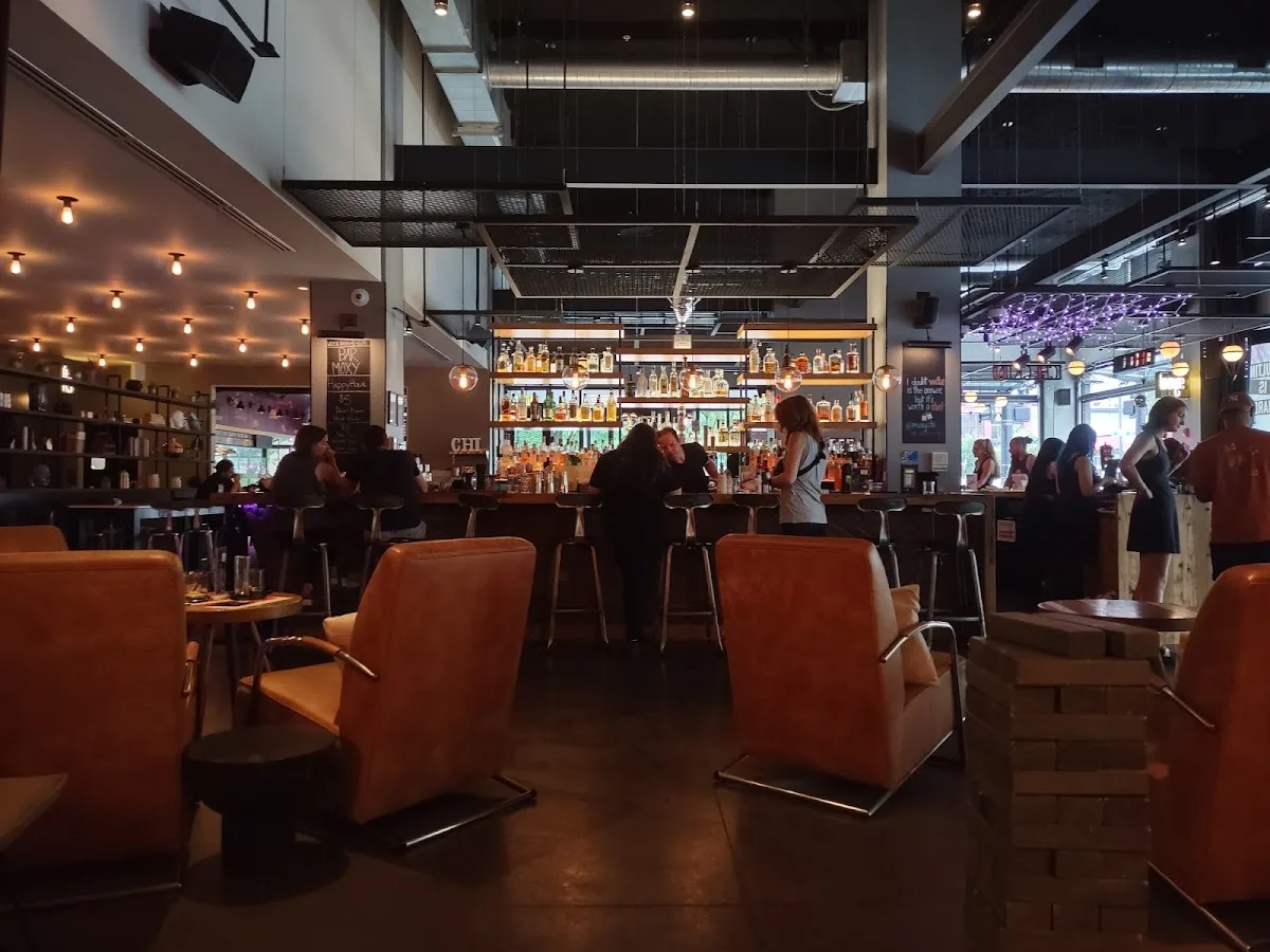 Bar Moxy