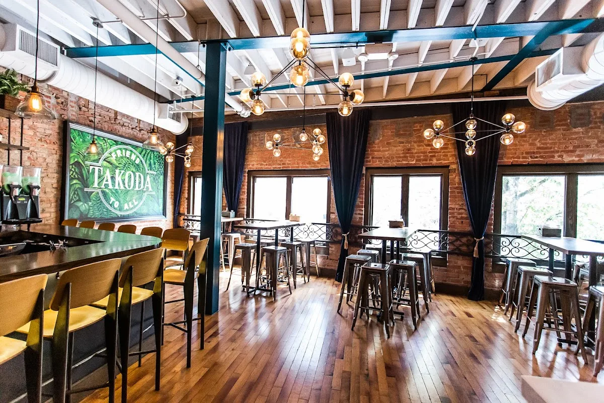 801 Restaurant and Bar