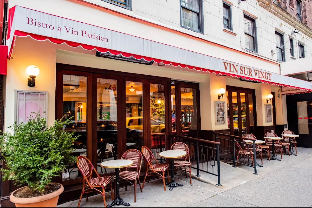 Vin Sur Vingt Bistro