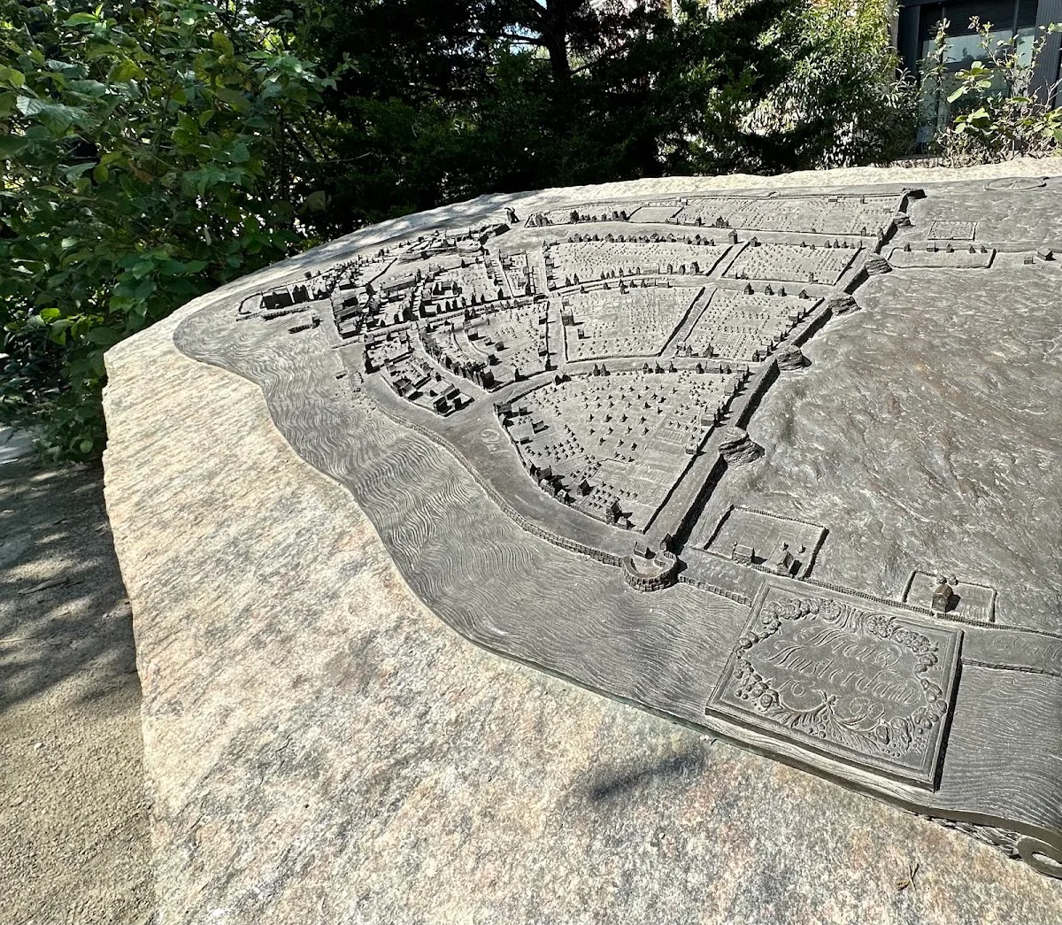 Peter Minuit Plaza