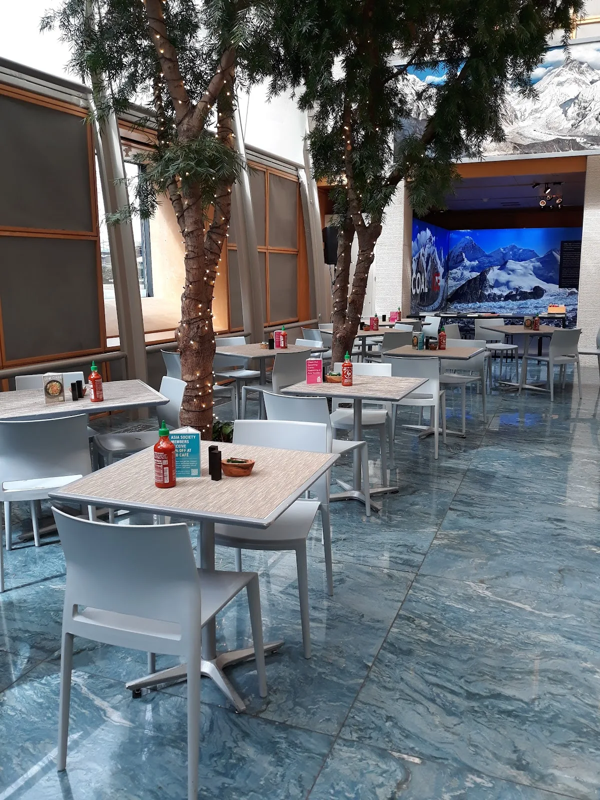 Leo Café at Asia Society Museum