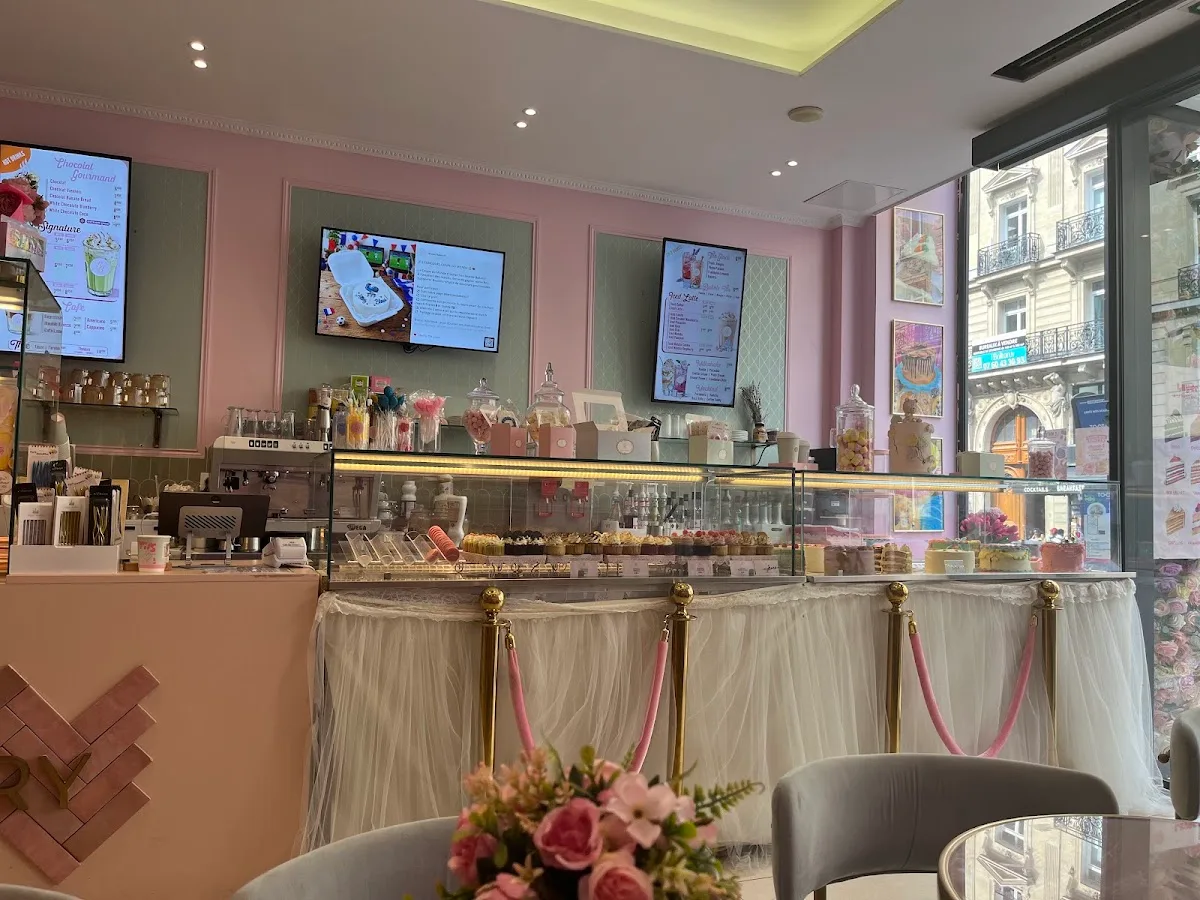 Besties Bakery