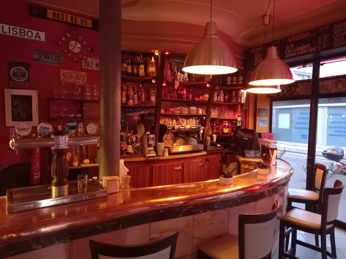 Café de l'industrie chez Kaci