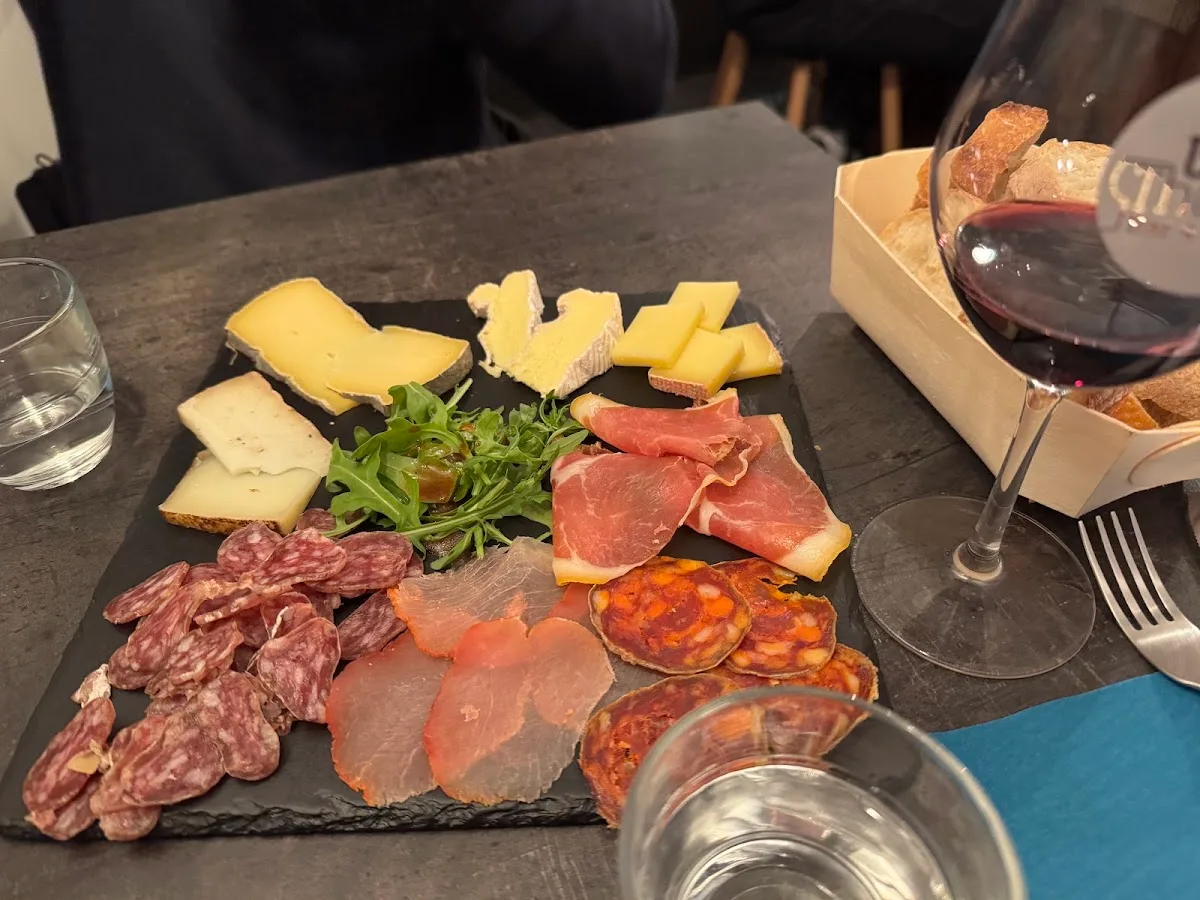 Wine Therapy Bar à Vins & Bistrot Paris 9