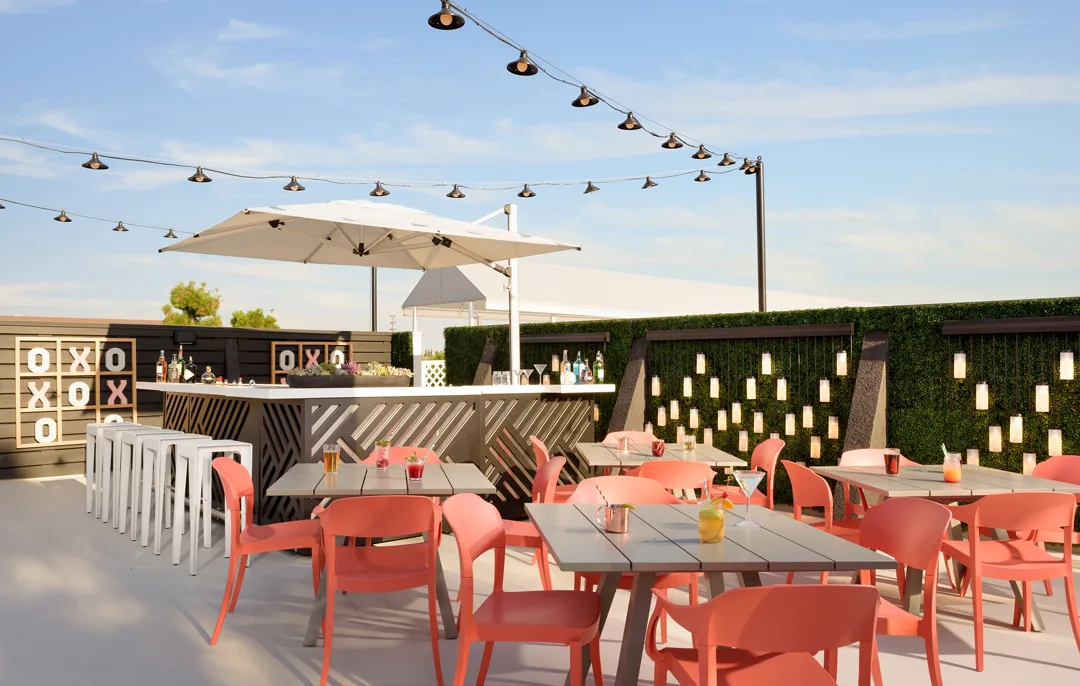 Le Parc Rooftop Pool and Bar