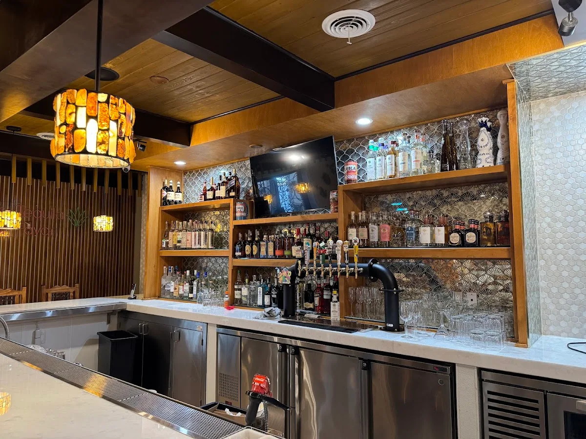 Tacos Por Favor Bar And Grill