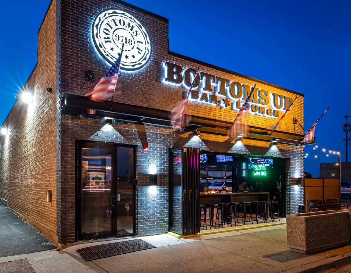 Bottoms Up Restaurant & Bar | Kitchen closes 12am Everyday