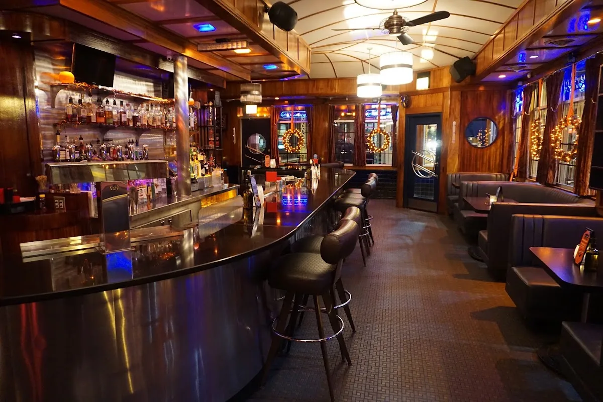 Blue Line Lounge & Grill