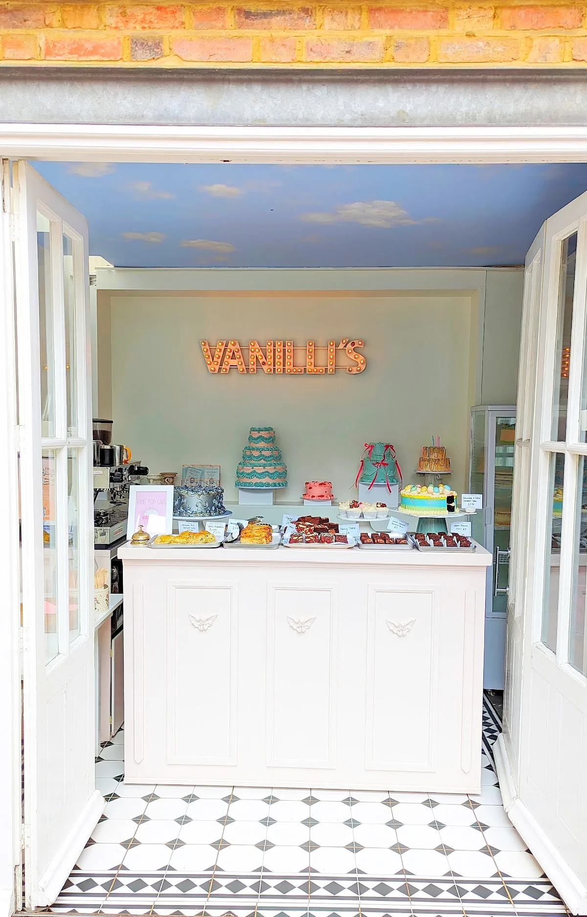 Lily Vanilli Bakery