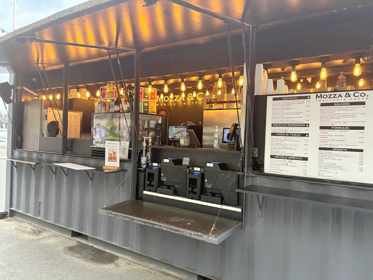 Café Lucy X Mozza & Co