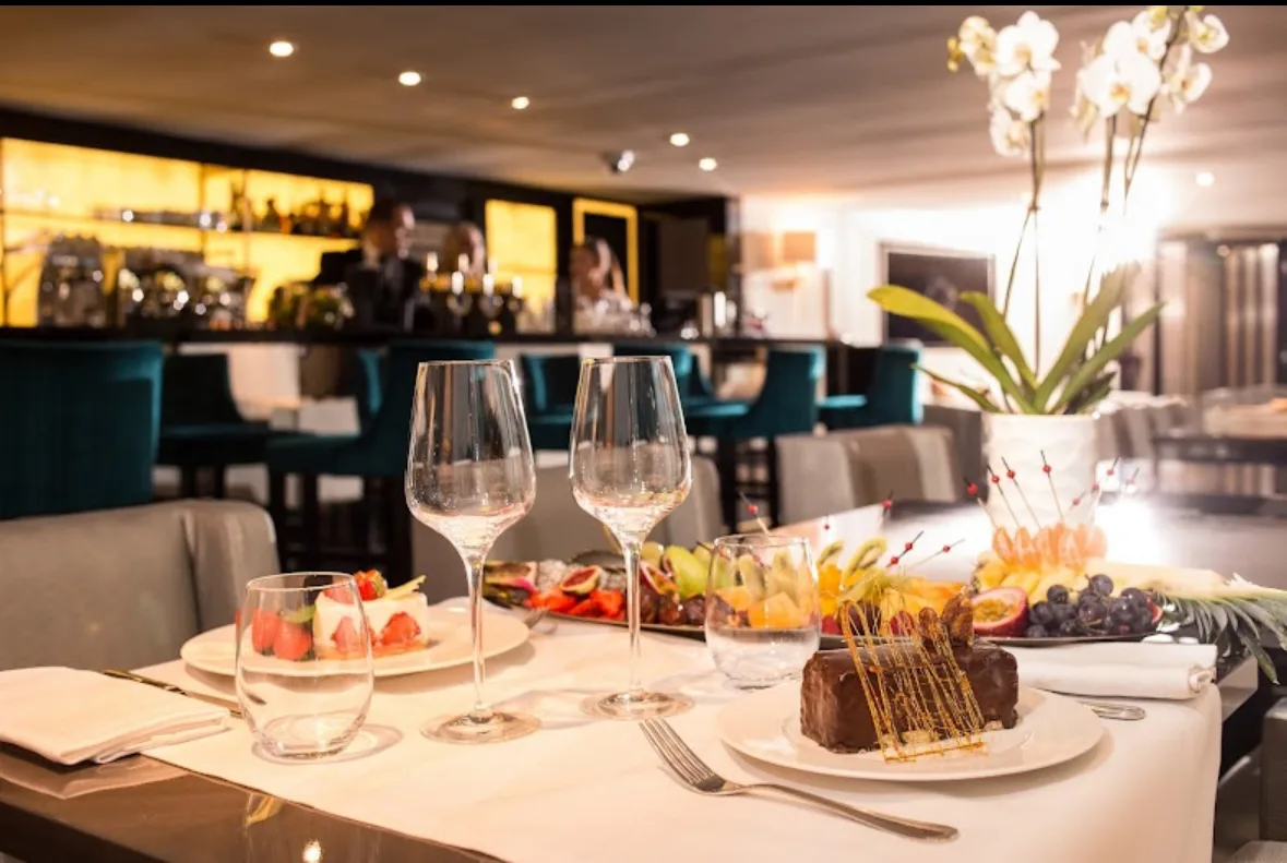 Paris Elysées Club