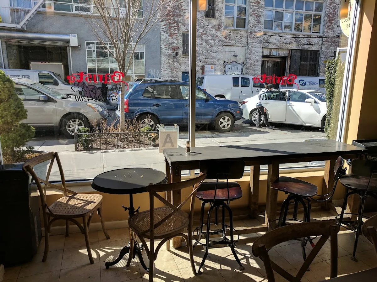 LM Cafe