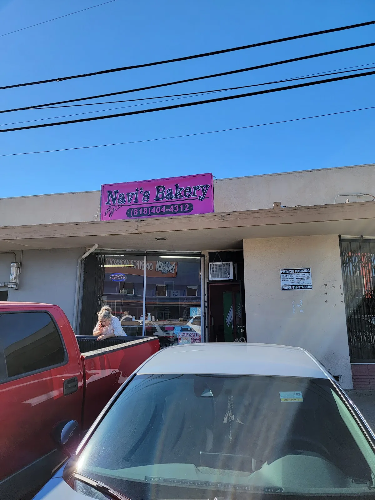 Navi’s Bakery