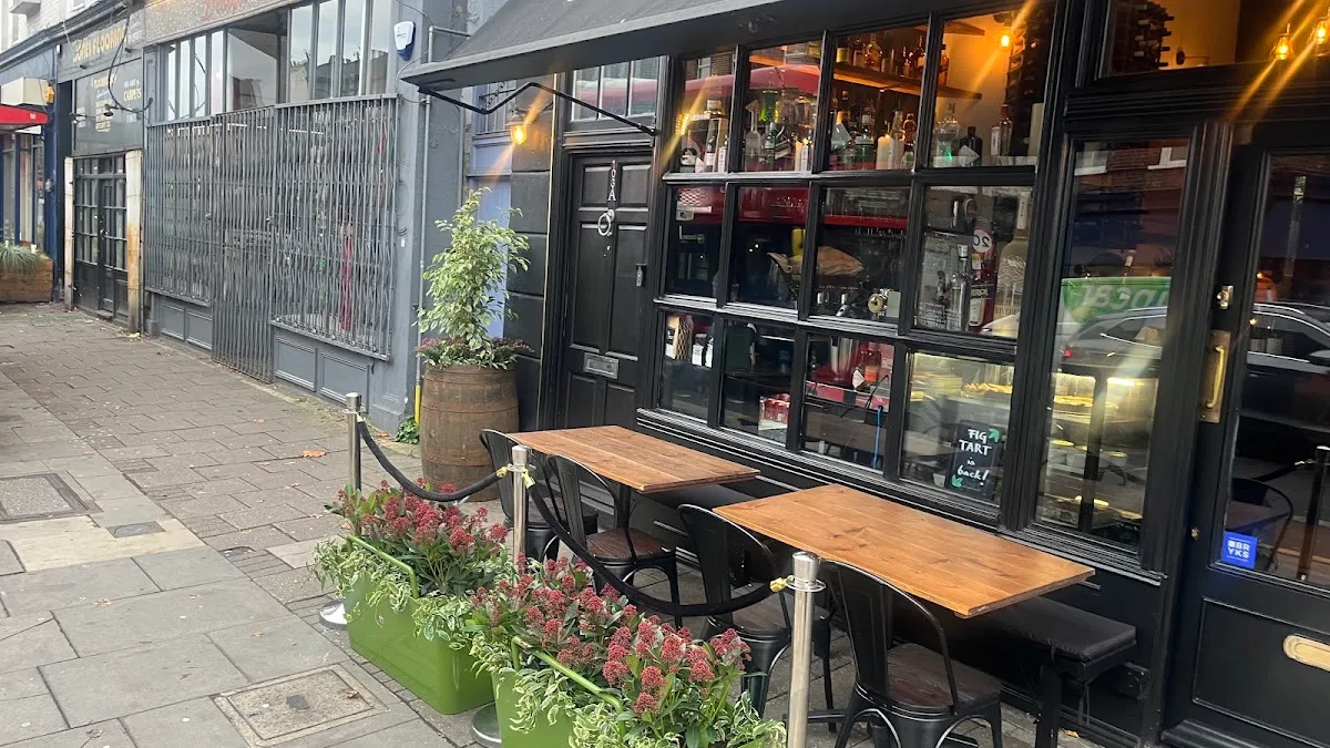 Urban Cafe & Bistro