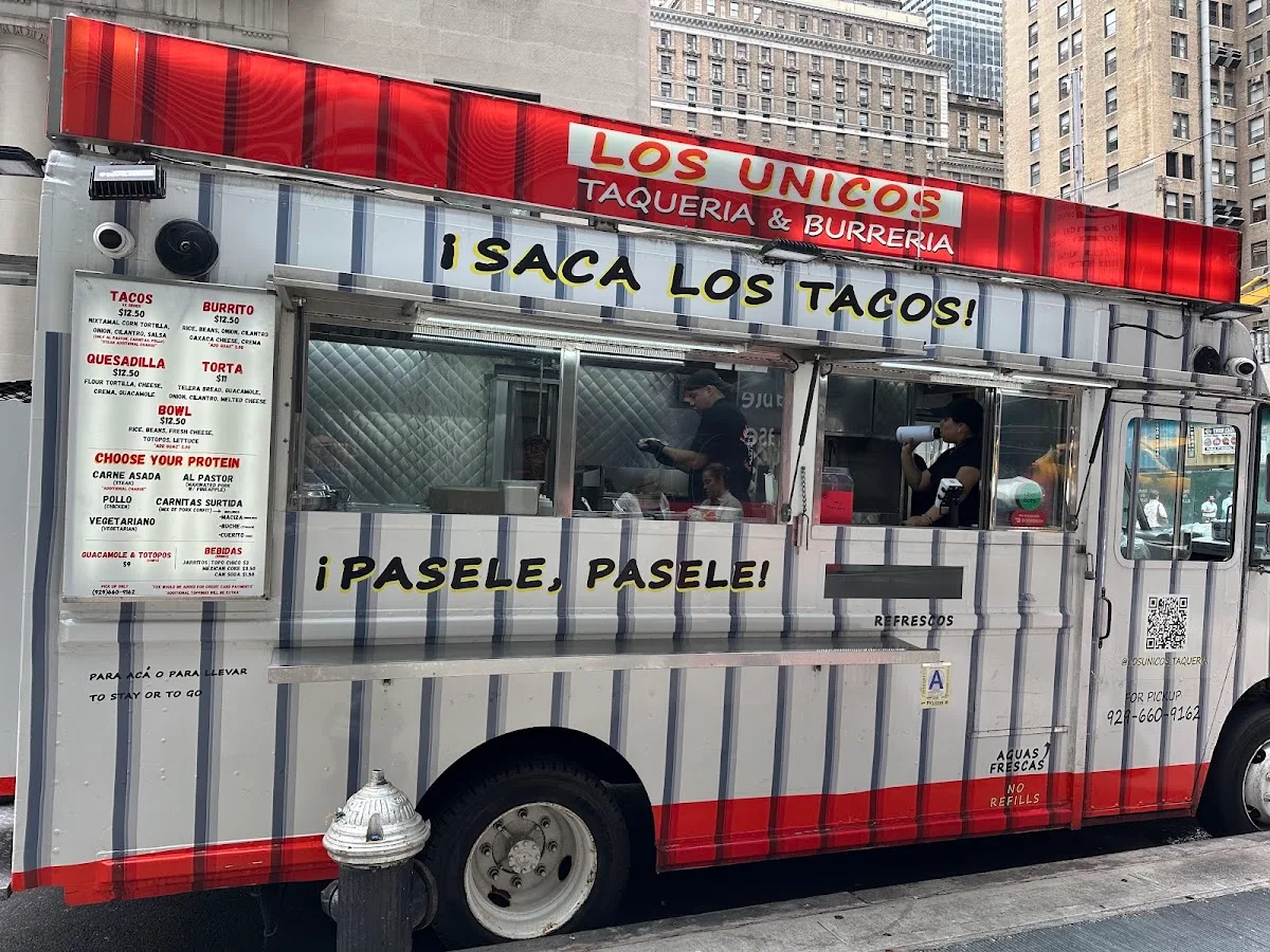 Los Únicos Taqueria