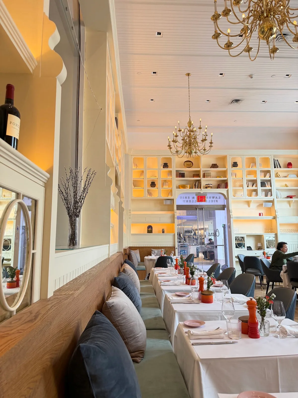 Clara Restaurant