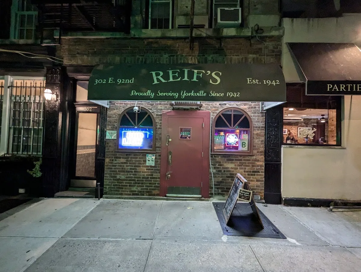 Reif's Bar