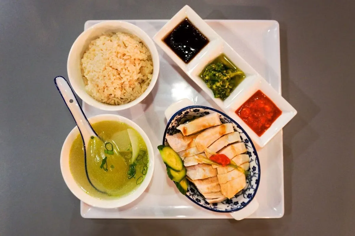 Le Shrimp Noodle Bar