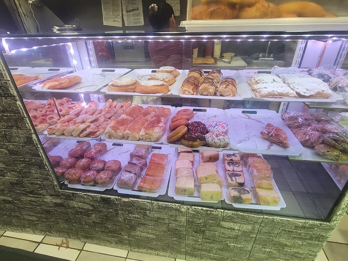 Mi Bakery & Cafe