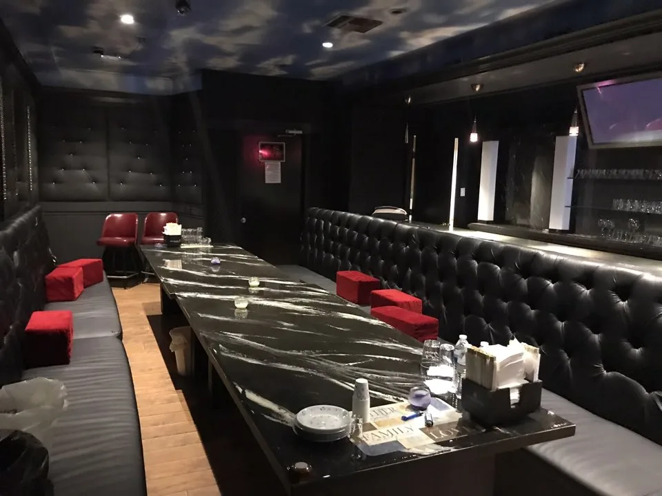 beau karaoke