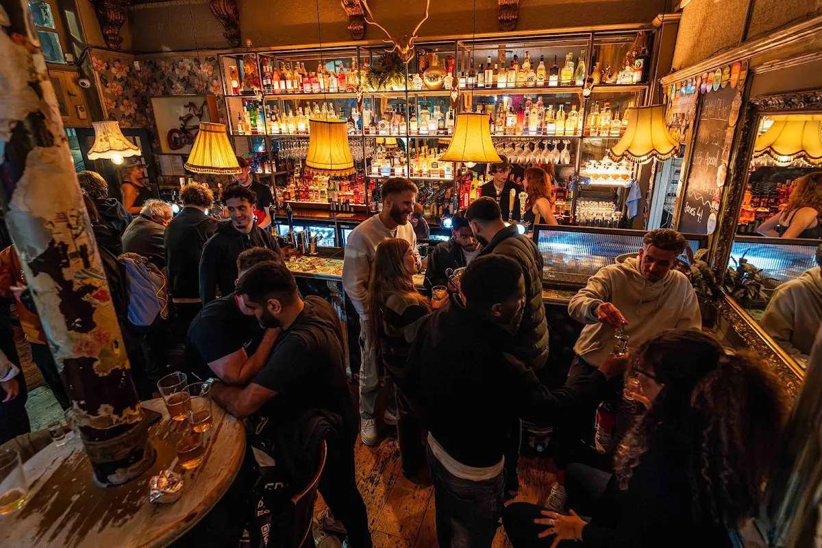 Commercial Tavern