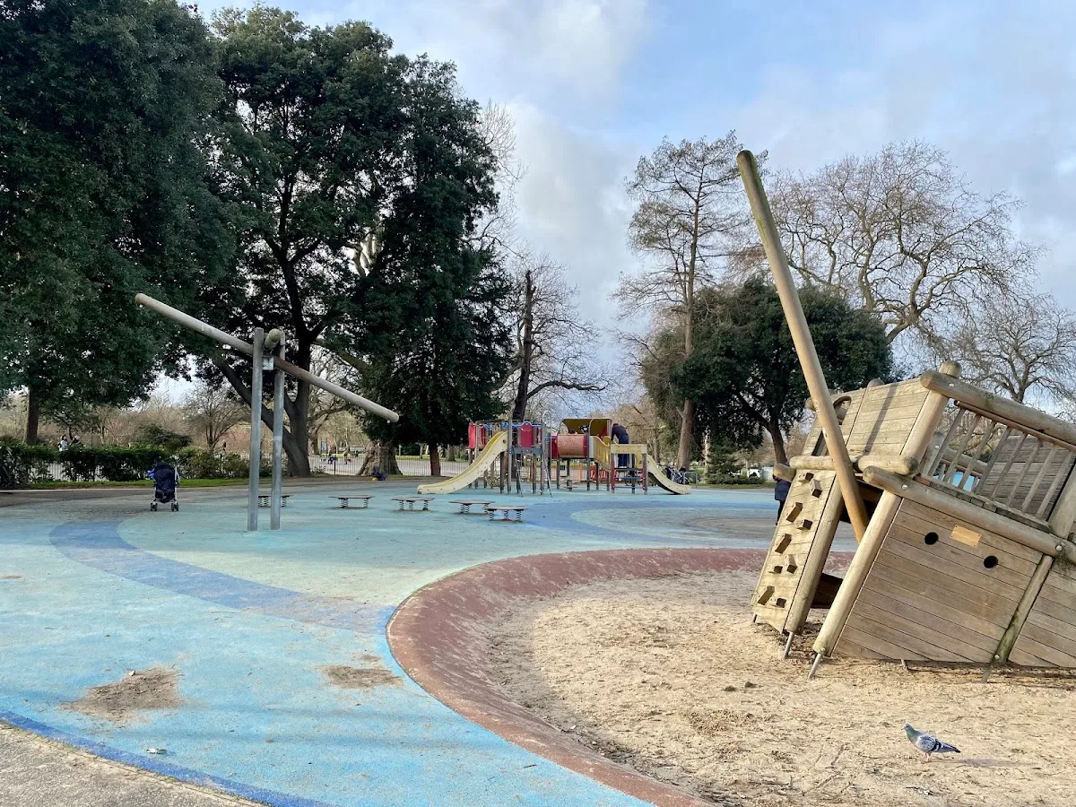 Clissold Park Skatepark