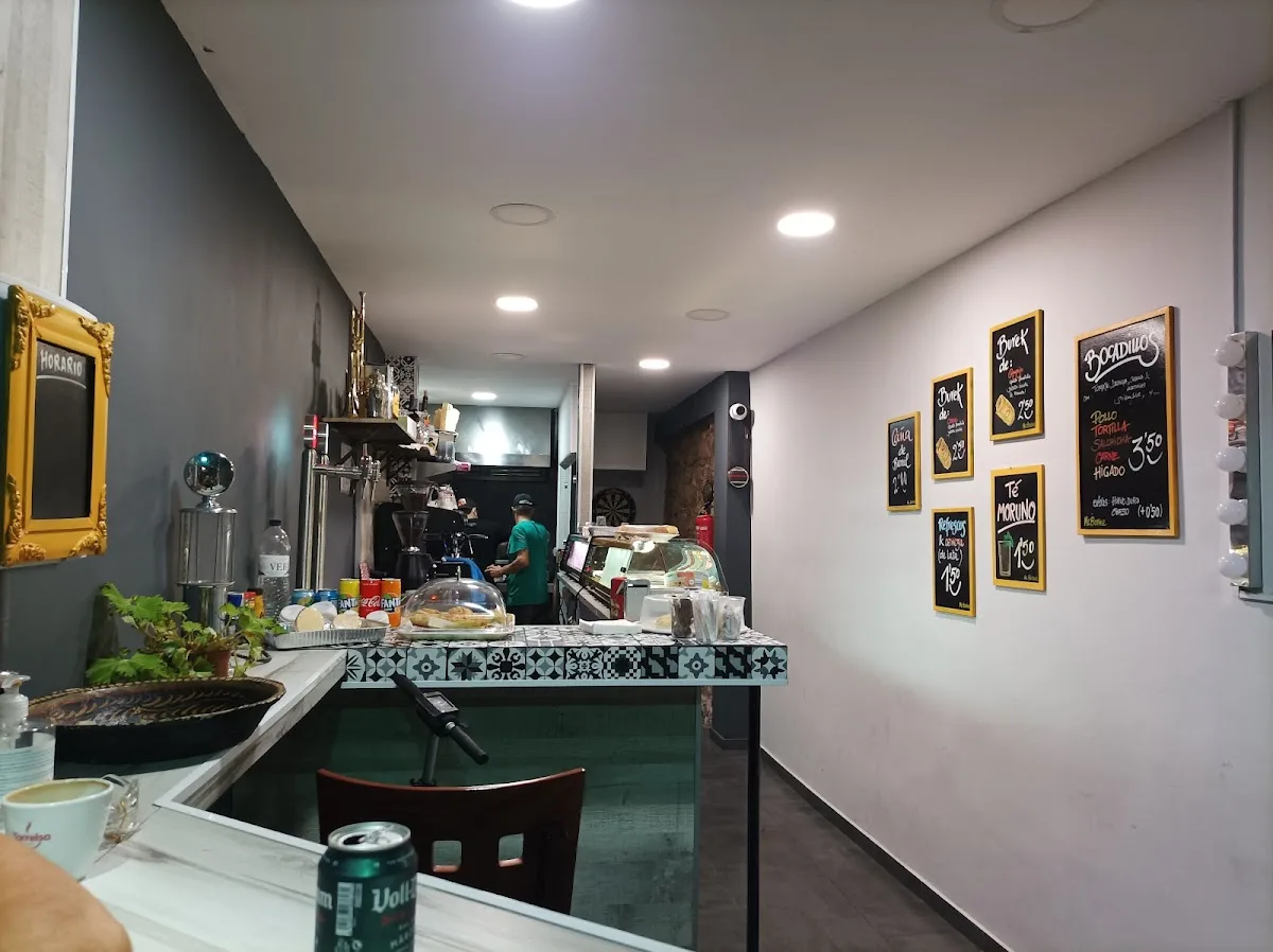 M.A.M.I. Café