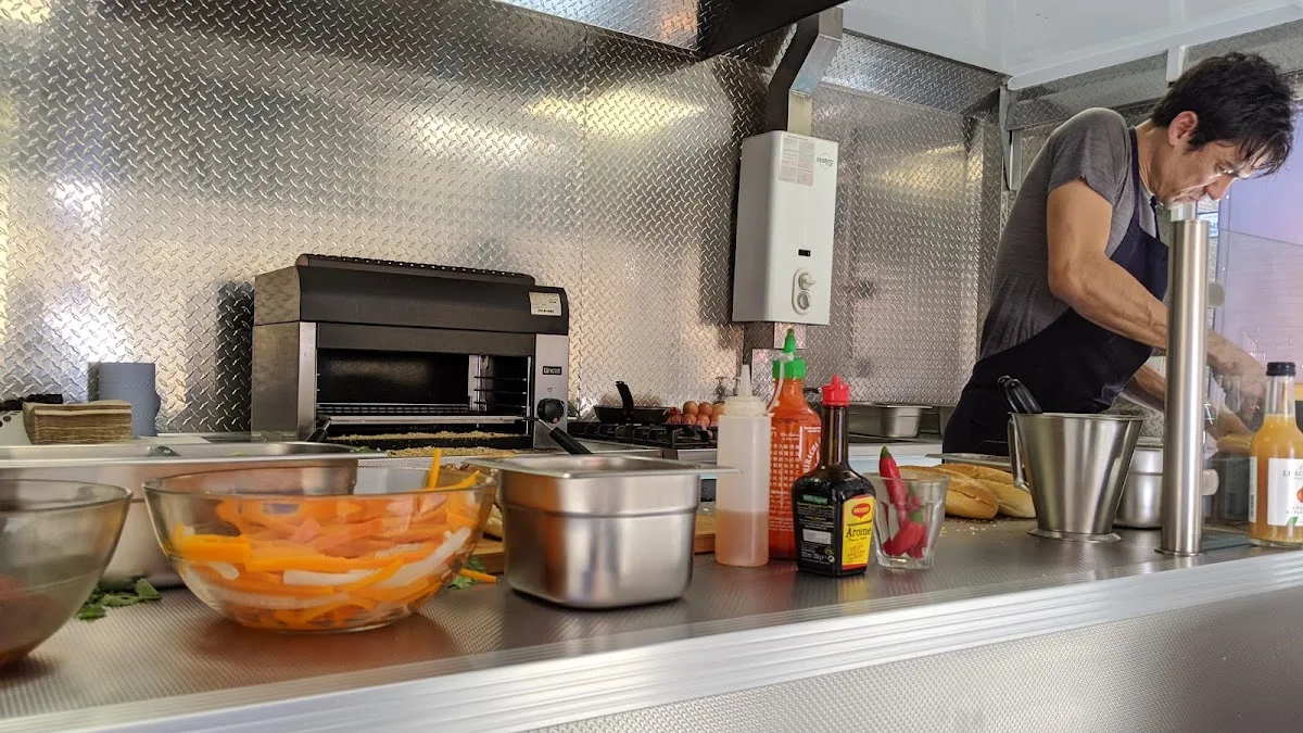 Banh Mi & Son