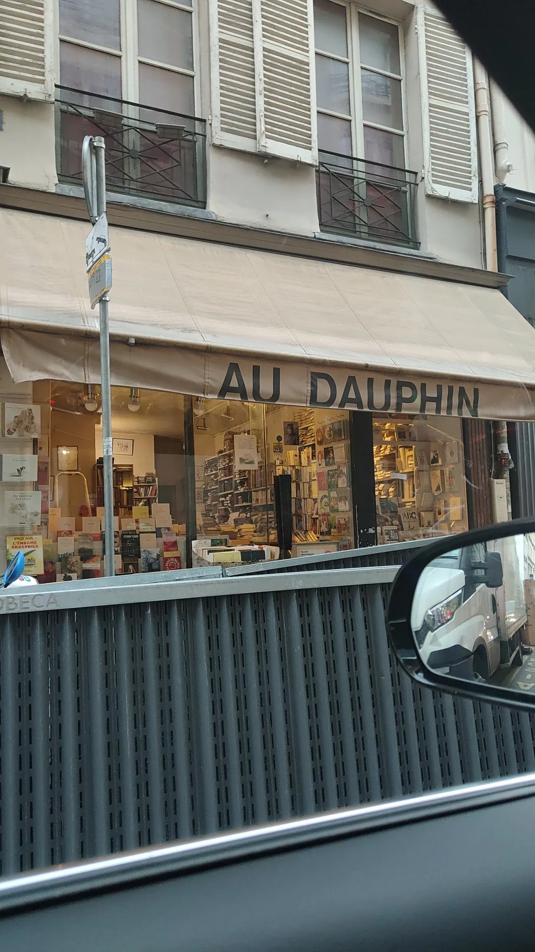 Au Dauphin