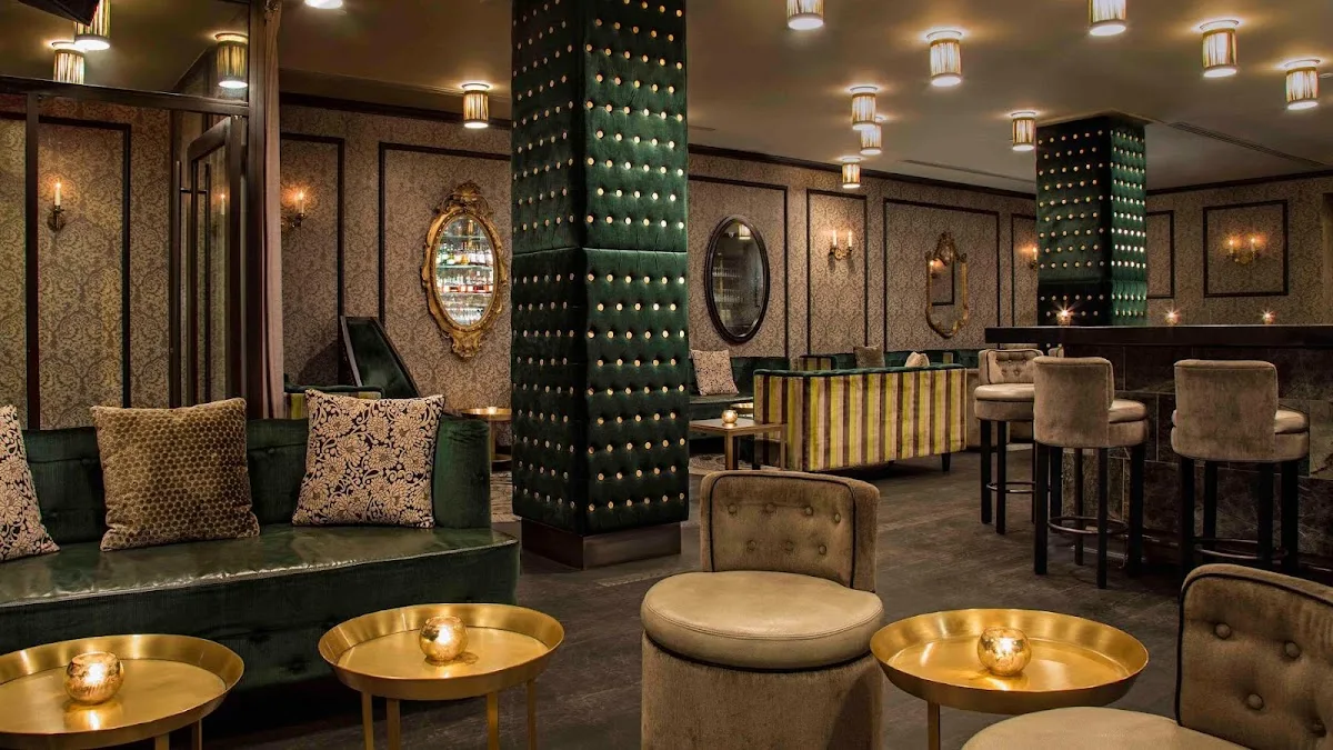 The Rickey Cocktail Lounge at Dream Midtown