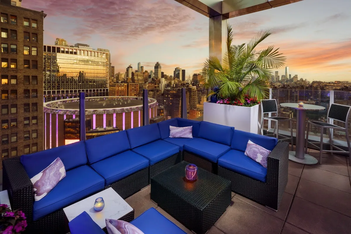 Blu33 NYC Rooftop Bar