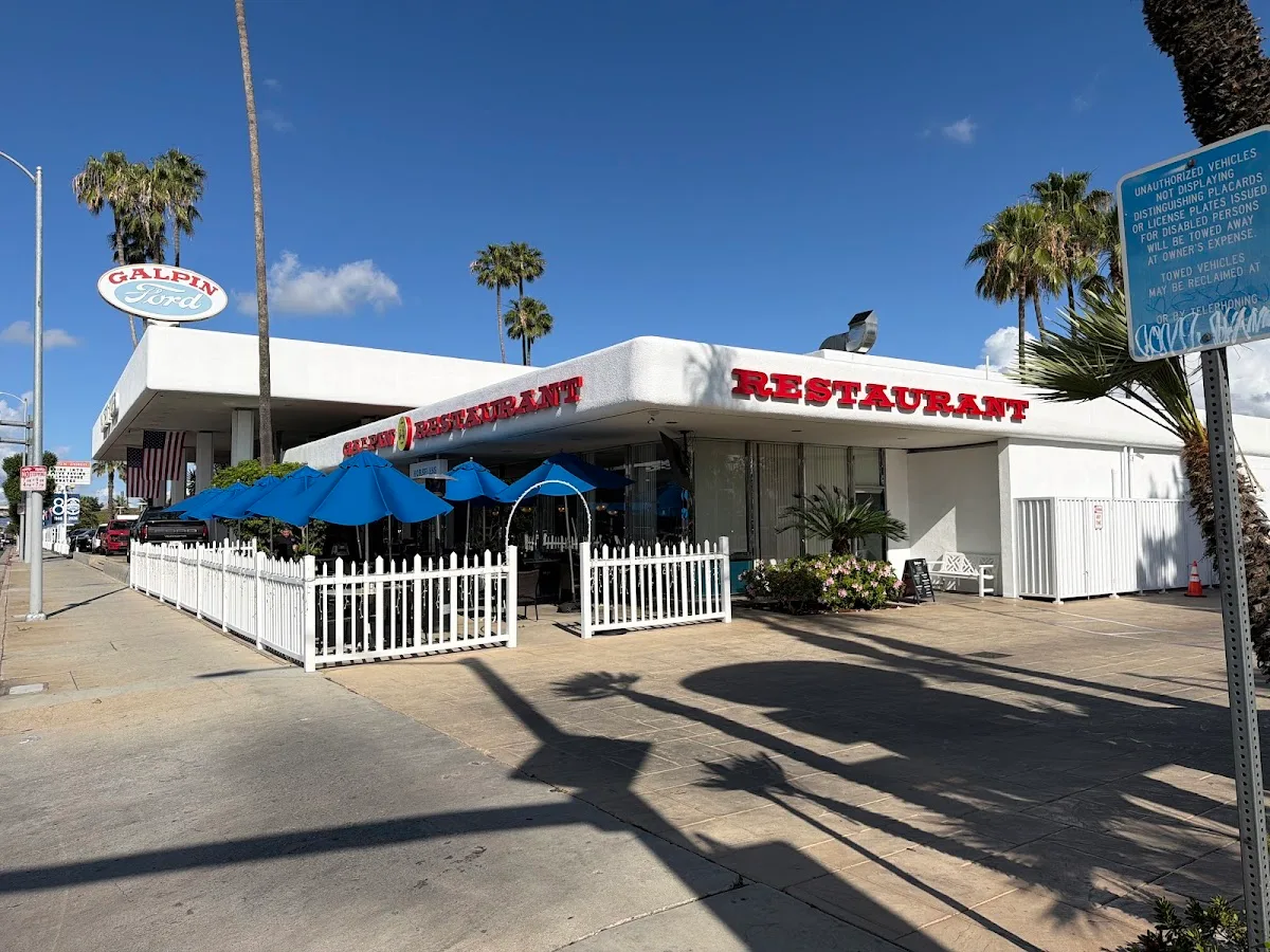 Horseless Carriage Restaurant