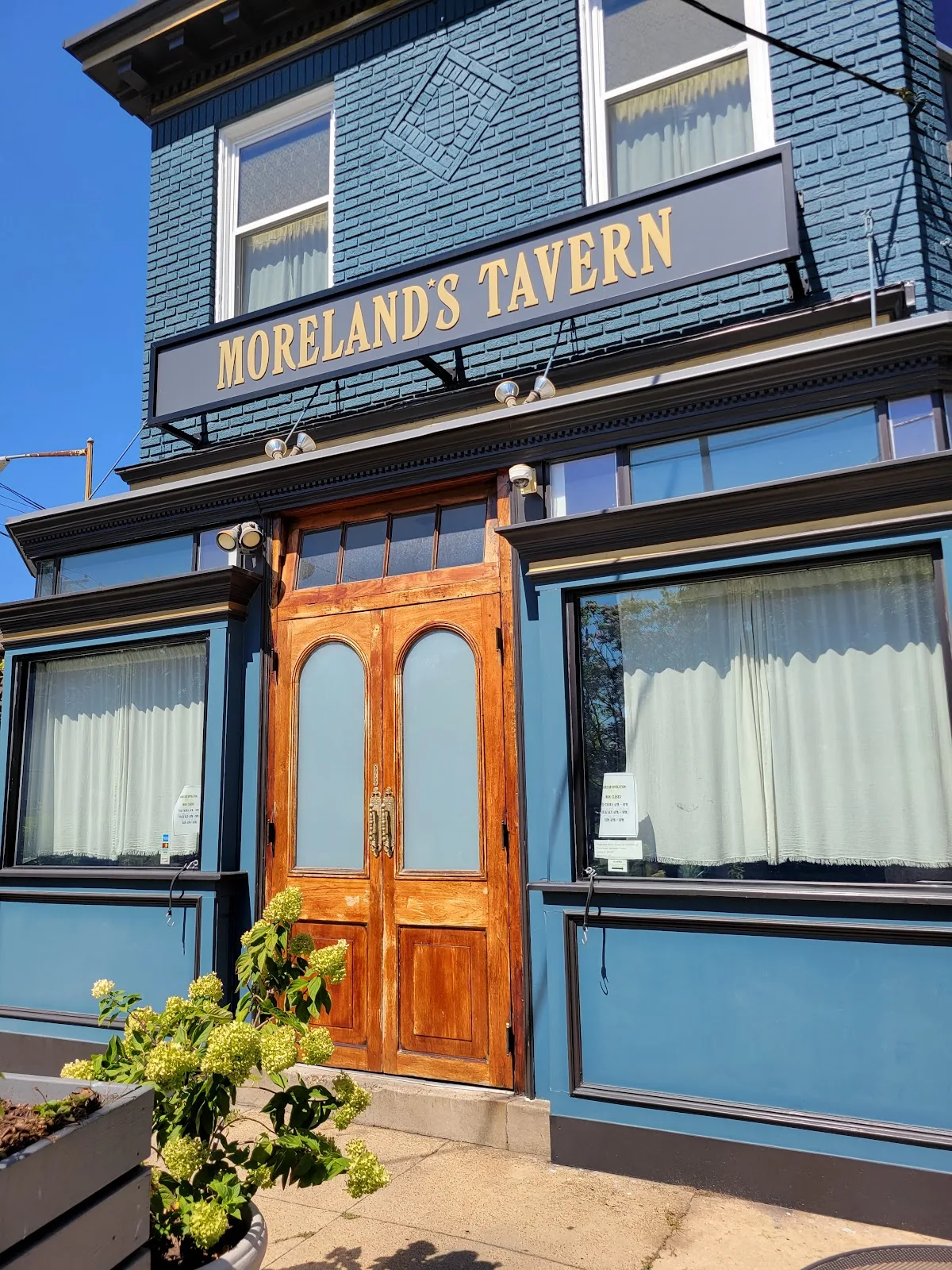 Moreland's Tavern