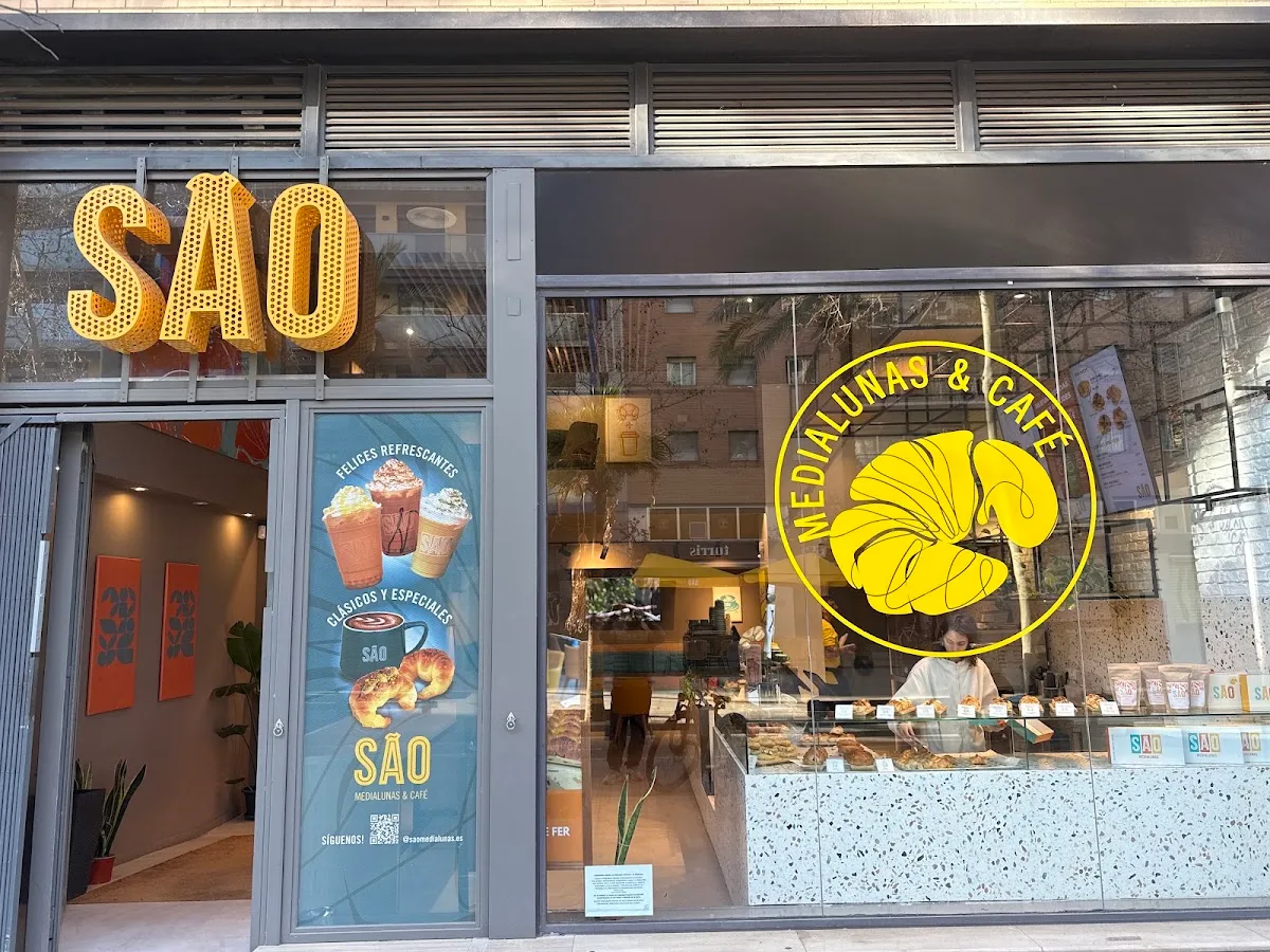 SÃO Medialunas y Café