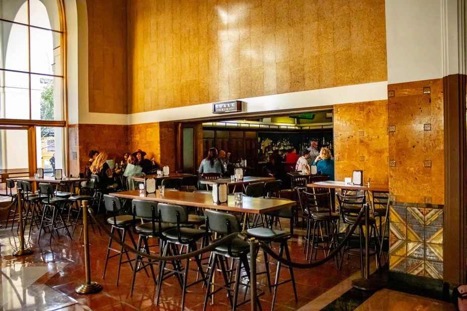 Traxx Restaurant