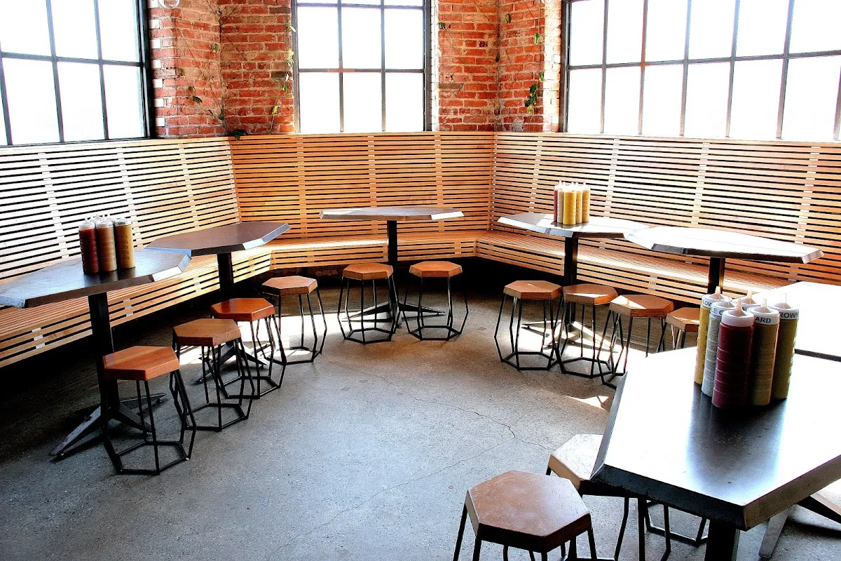 Lokal Sandwich + Burger Bar