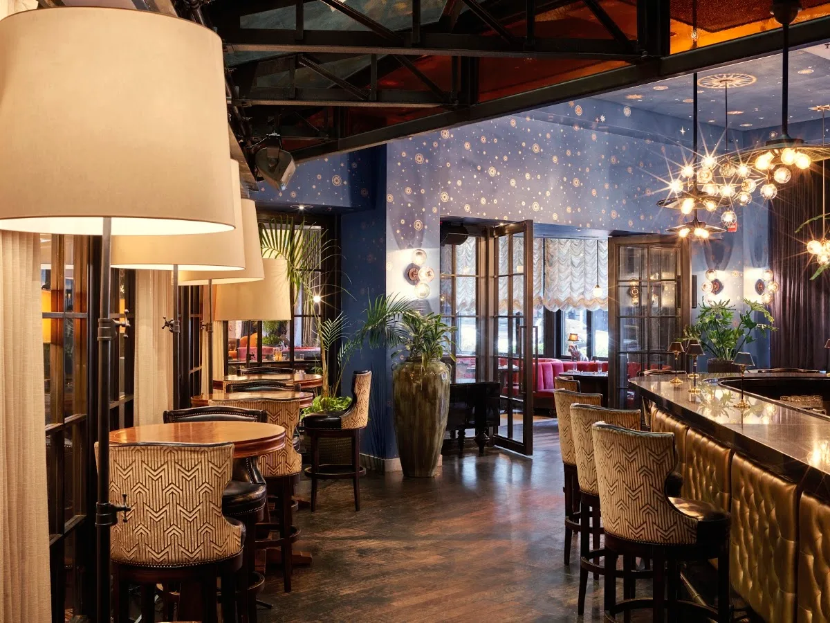 Roxy Bar