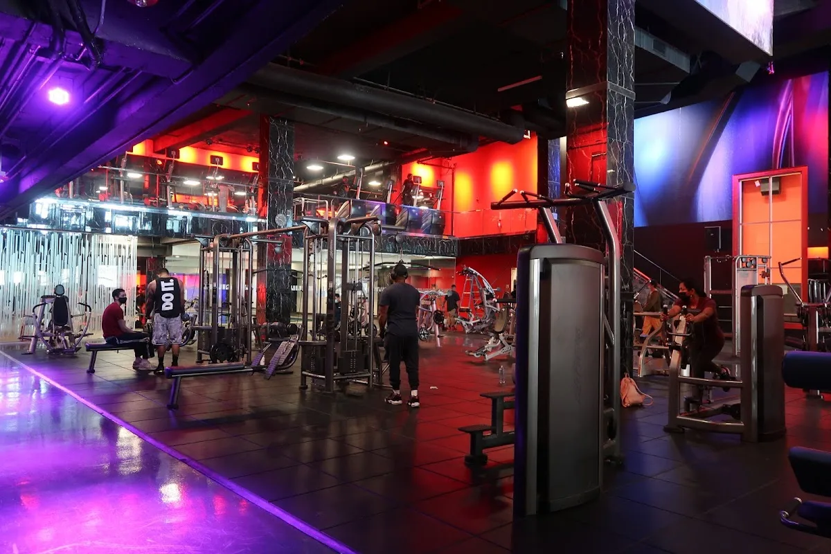 Speakeasy Fitness - Van Nuys