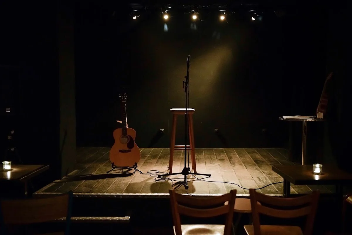 le scenobar