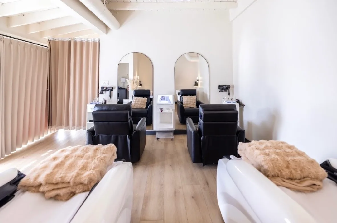Aurix Scalp Spa