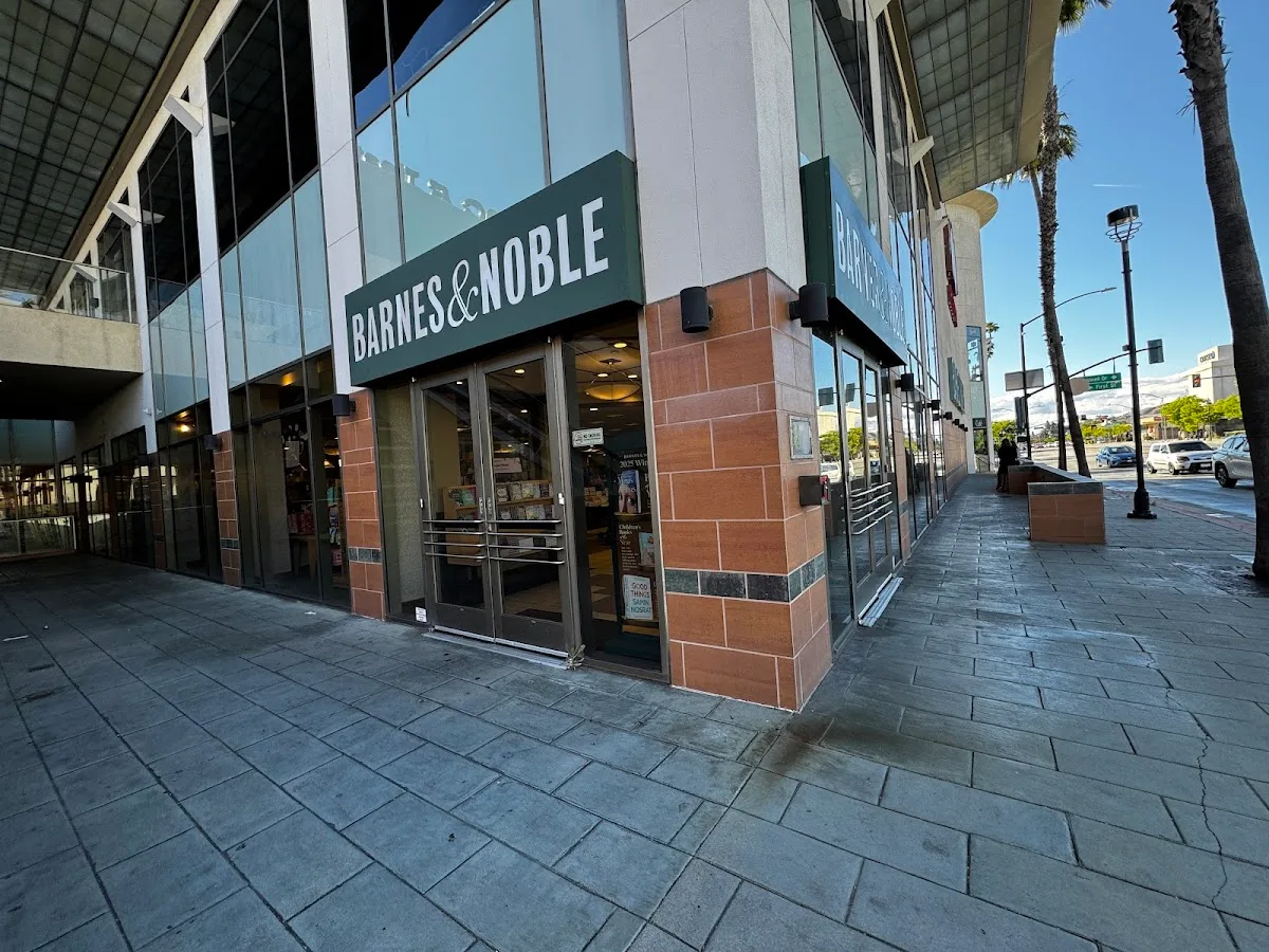 Barnes & Noble