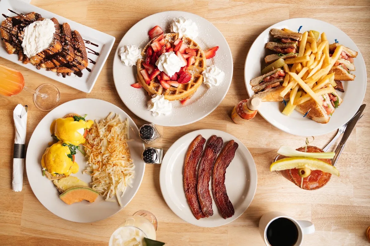 Pancake Café Wrigleyville | Breakfast, Brunch, & Lunch